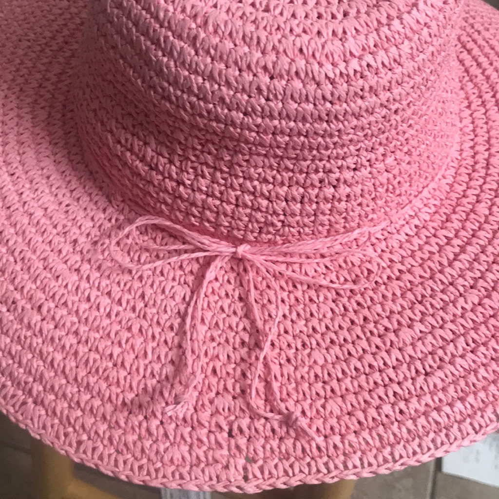 Pretty In Pink Nwot 100% Straw Hat